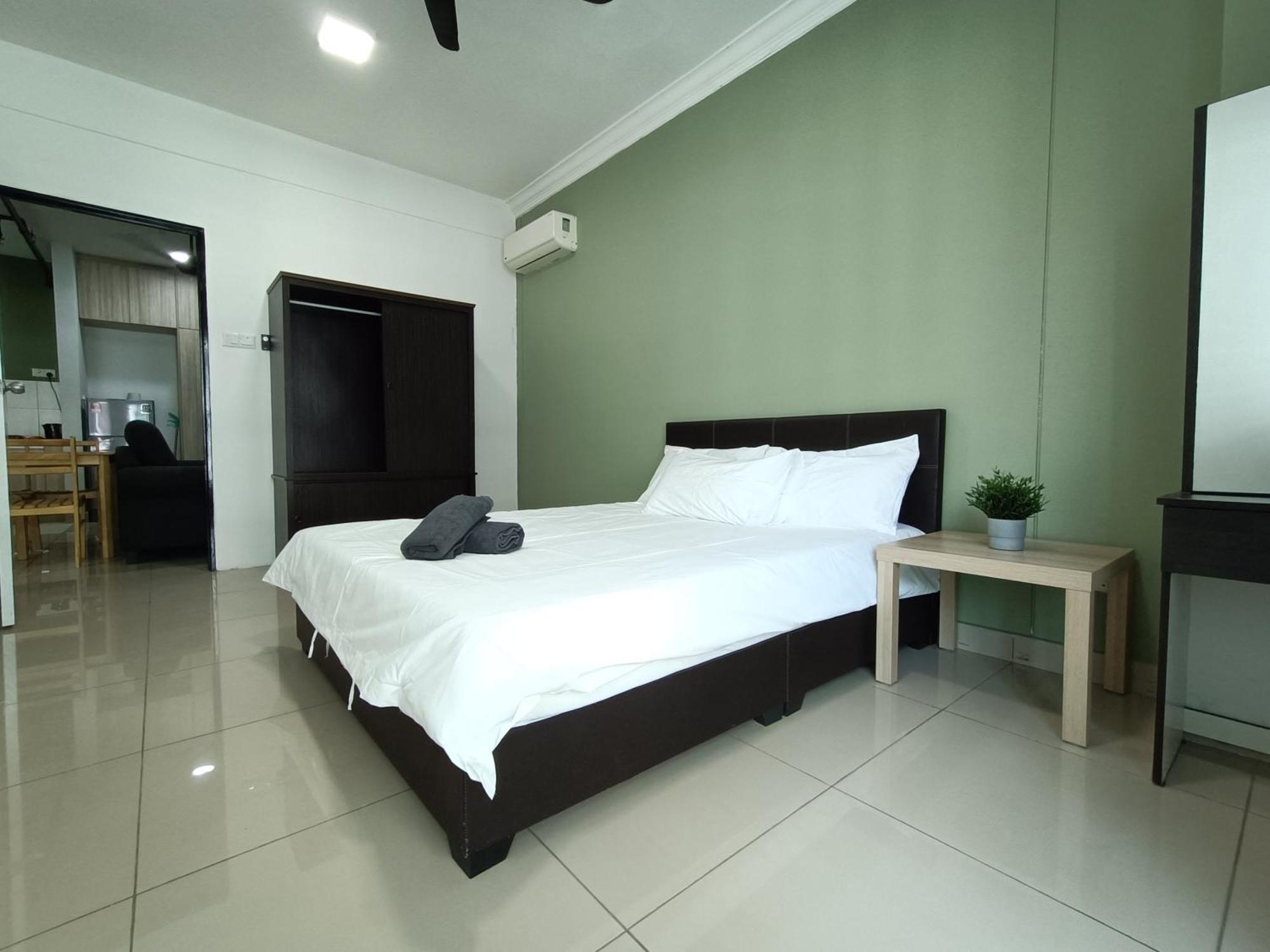 Apartment Pacific Place Ara Damansara Lrt Pool Parking Netflix Kitchen By Kenangan Homes