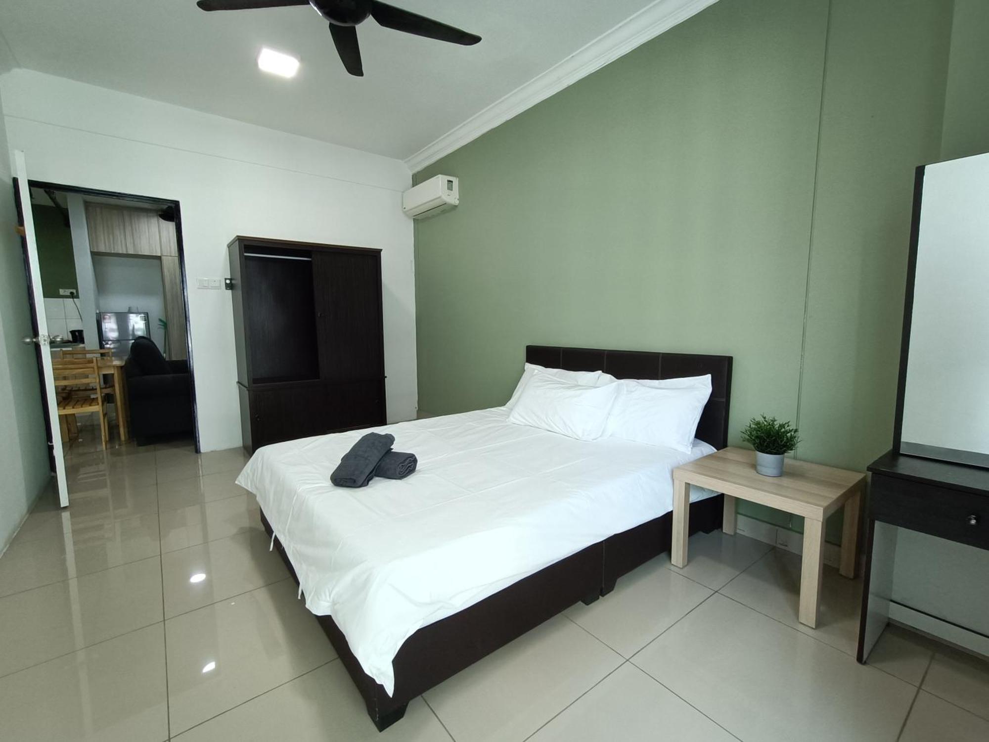 Apartment Pacific Place Ara Damansara Lrt Pool Parking Netflix Kitchen By Kenangan Homes *
