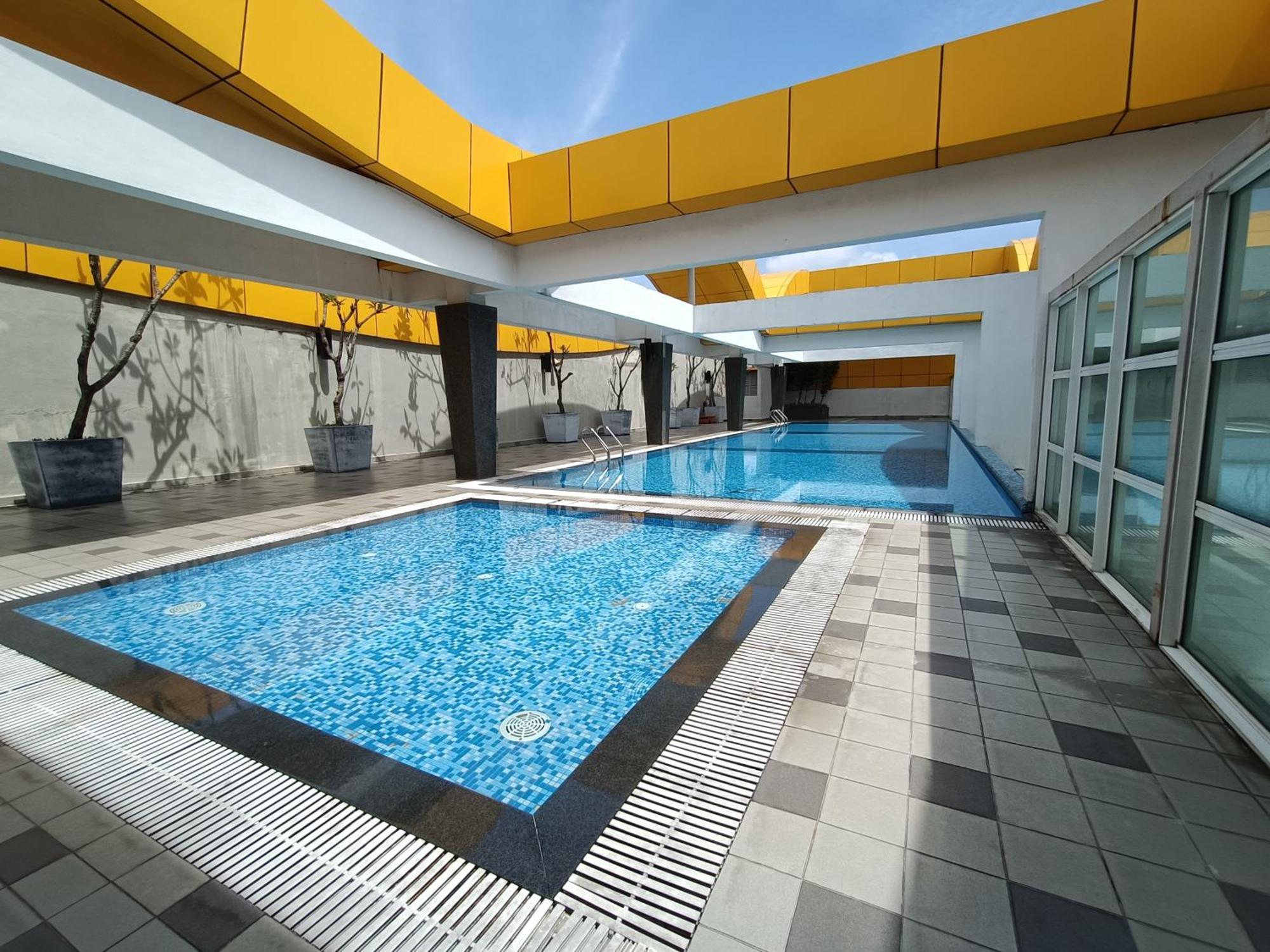 Pacific Place Ara Damansara Lrt Pool Parking Netflix Kitchen By Kenangan Homes
