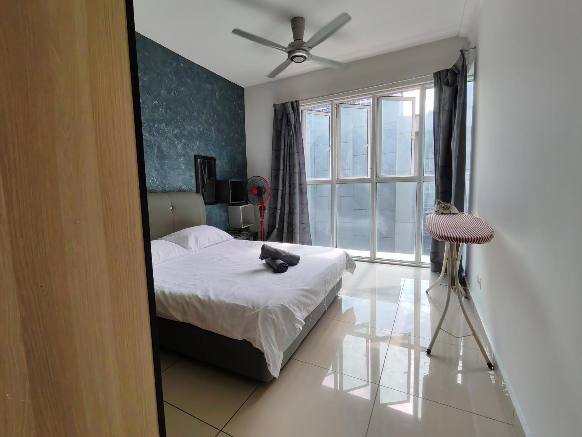 Apartemen Pacific Place Ara Damansara Lrt Pool Parking Netflix Kitchen By Kenangan Homes Petaling Jaya